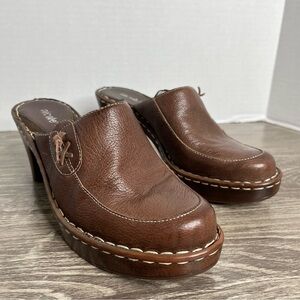 Women’s NICOLE Mecca Dark Brown Heeled Clogs Size 7.5 M Tan Stitching Detail